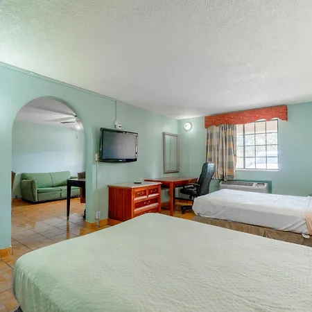 Lone Star Inn & Suites By Oyo Harlingen Tx Exterior photo