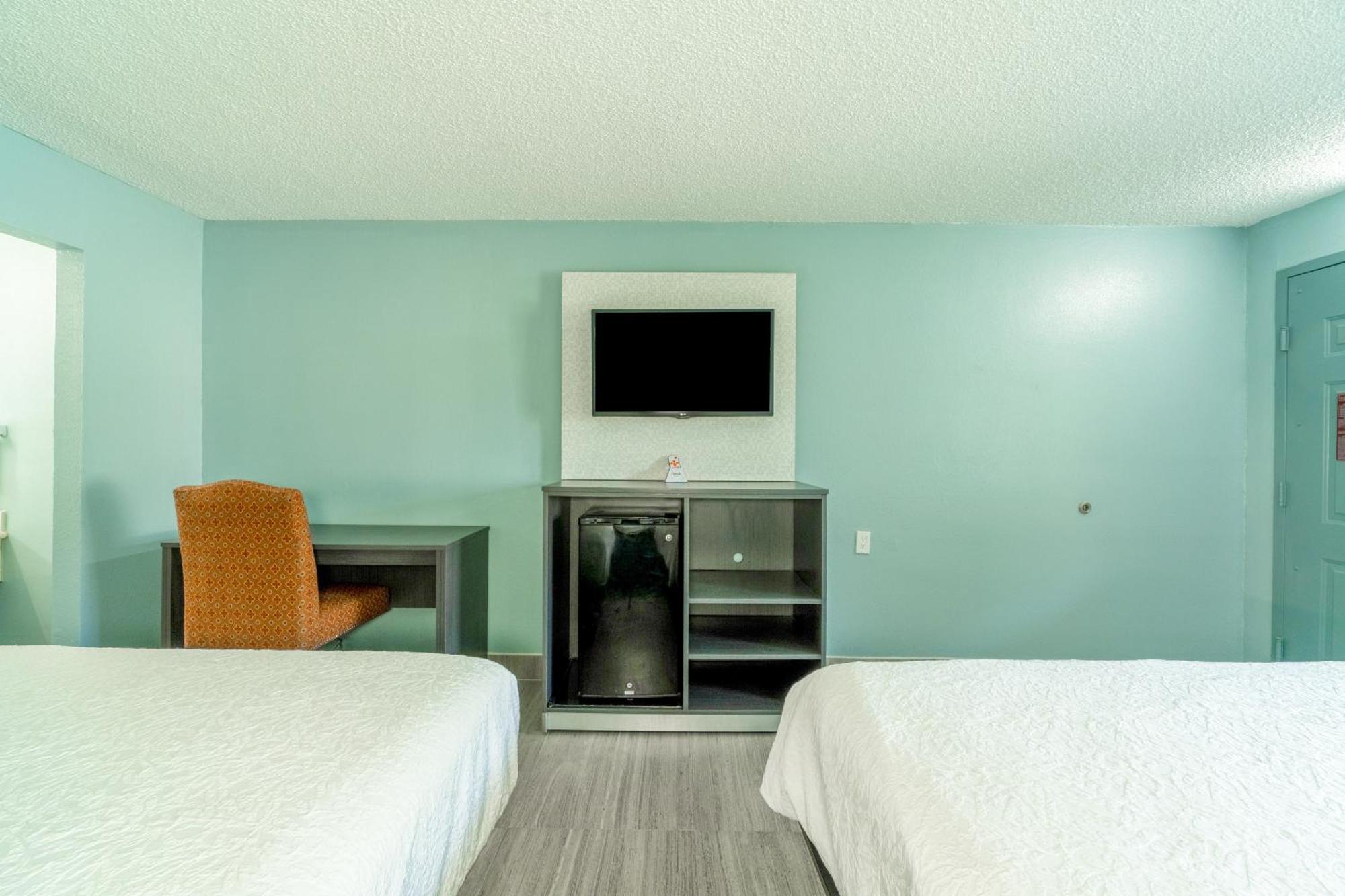 Motel Lone Star & By Oyo Tx Harlingen