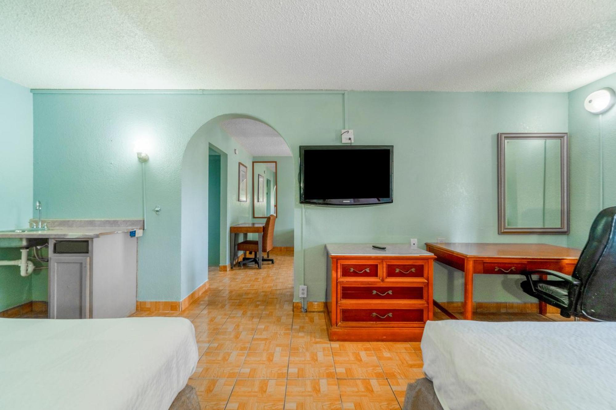 Motel Lone Star & By Oyo Tx Harlingen